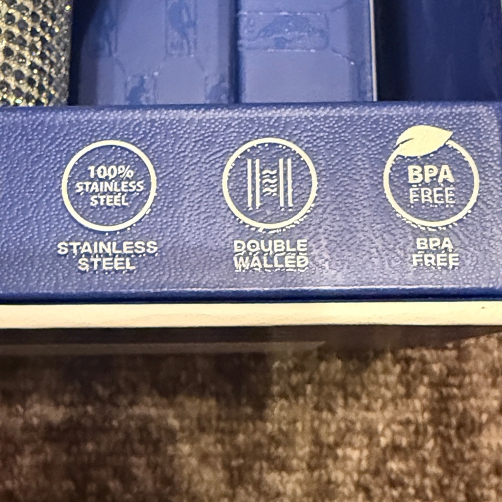 Chicago Bulls Rhinestone Tumbler 40oz Limited Edition - Picture 2 of 8